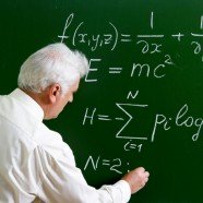 Gaji Profesor = Gaji Helpdesk Analyst ?