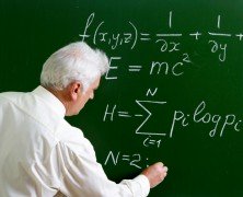 Gaji Profesor = Gaji Helpdesk Analyst ?