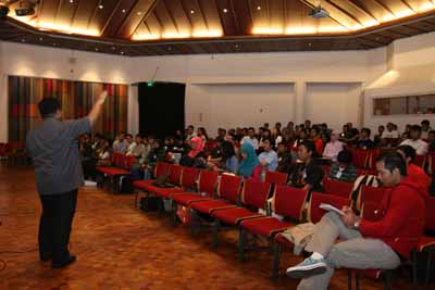 Wahai Pedjoeangku, Pahami Madzabku, Ikuti Jalanku ... Akan Aku Tunjukkan Jalan Cinta Para Legenda